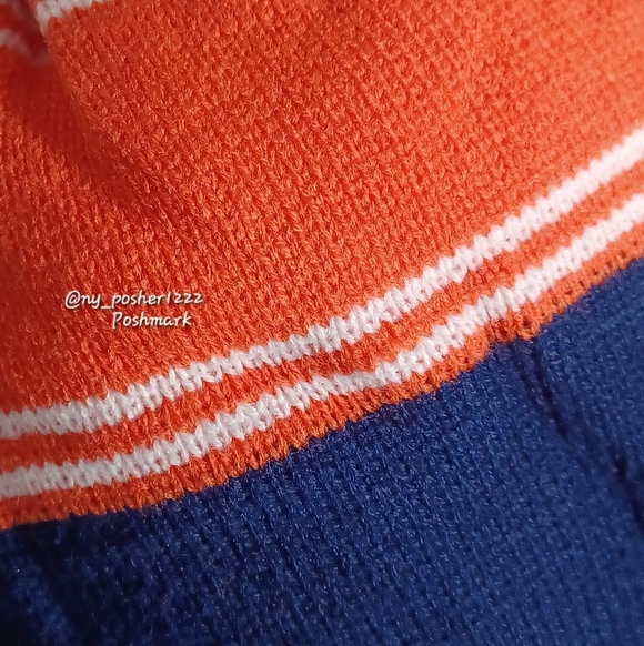 NHL ℂ𝕆𝕐𝕆𝕋𝔼 New York Islanders Hockey Club Winter Pom Beanie 🟠⚪🔵 - Picture 7 of 7